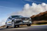 Volvo V60 D4 Cross Country 2019 года (UK)